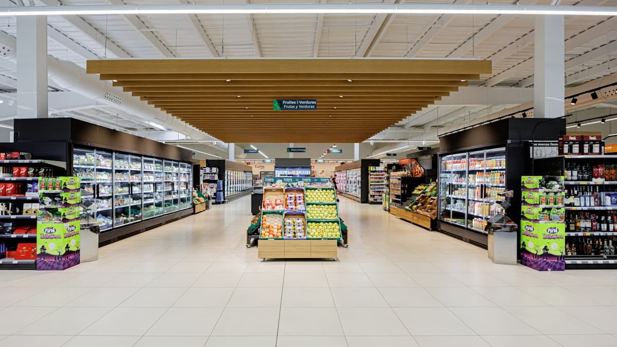 Walmart vs Aldi: Which Is Cheaper for Groceries in 2026?